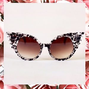 Sunglasses Stylish Wing Frame with Splash Effect